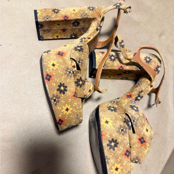 Saint Laurent Tan Floral Heels - Picture 2 of 6